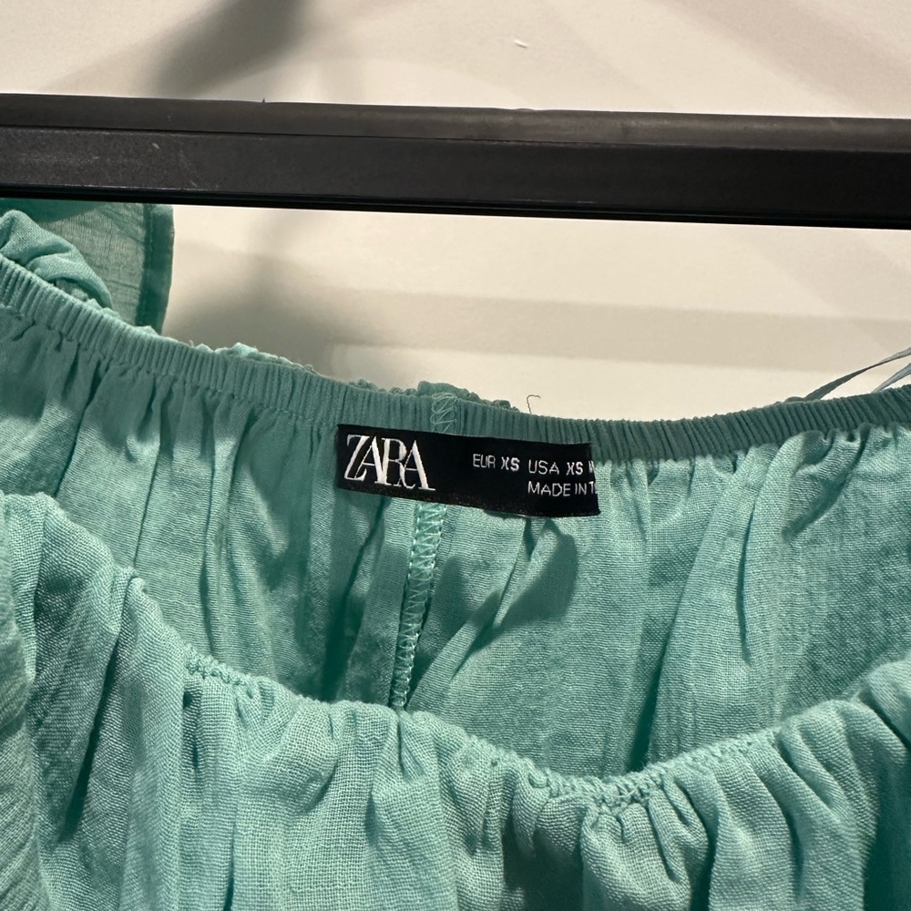 Zara Ruffle Off-Shoulder Blouse - Picture 2 of 4